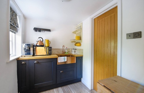 Saffron Walden House | Explore The Famous Harry Potter House with Family Amenities
