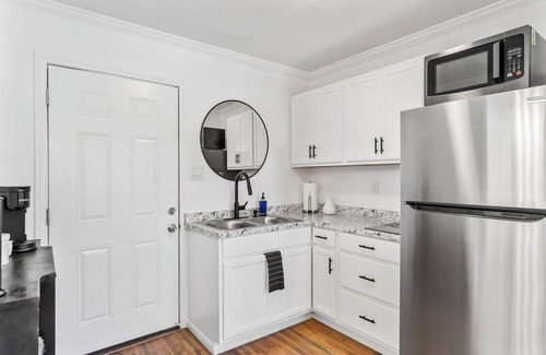Wildomar House | Welcoming The Farm Cottage in Temecula Valley Awaits You