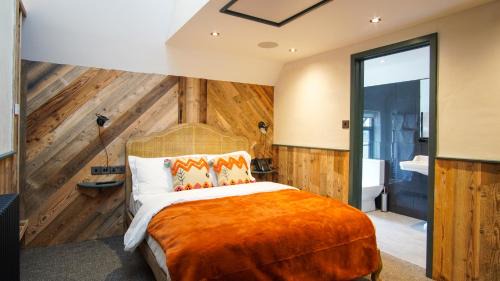 West Malling Hotel | Charming Stay at The Farm House - Family-Friendly Getaway