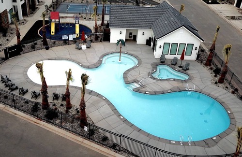 Washington Fields Condo | Explore The Farm House: Pool, Spa & Guest Rated 9.8