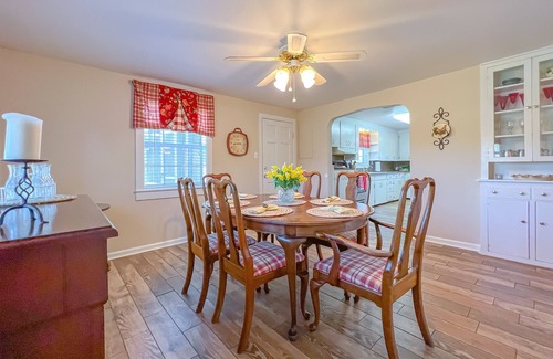 Clarksville Other | Impeccable Family Retreat at The Farm House - Rated 10/10
