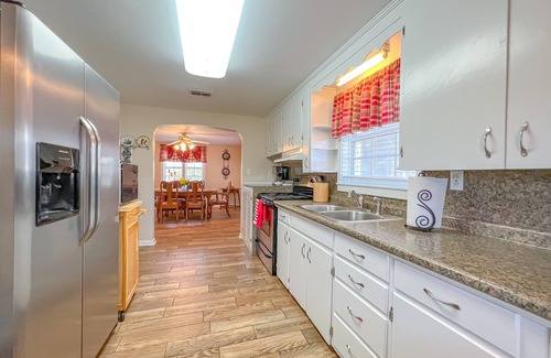 Clarksville Other | Impeccable Family Retreat at The Farm House - Rated 10/10
