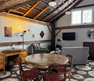 Guelph/Eramosa House | Exceptional Family Stay at The Farm Shed Guelph Elora