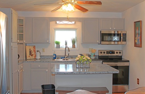 Harrisonburg House | Guest Rated: 9.8 at The Farmhouse near Downtown Harrisonburg
