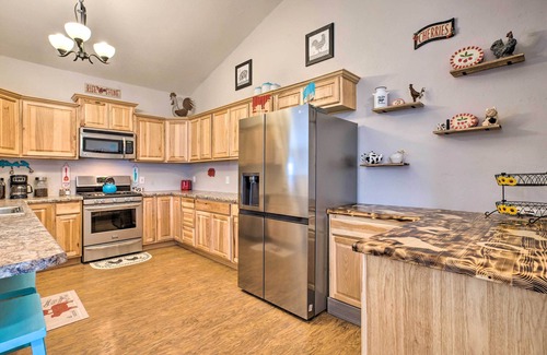 Fruitvale House | Experience The Farmhouse at Grand Valley with Alpacas!