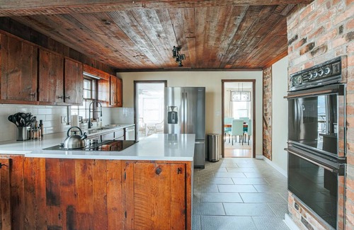 Waynesboro House | Unforgettable Stay at The Farmhouse: Waynesboro, Sleeps 12