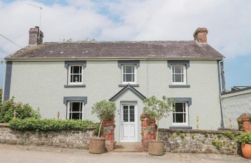 Cardigan House | Experience The Farmhouse: 4-Star Family-Friendly Escape