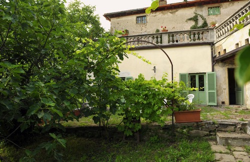 Londa House | Discover The Farmhouse of Caiano: Nature & Pool Retreat