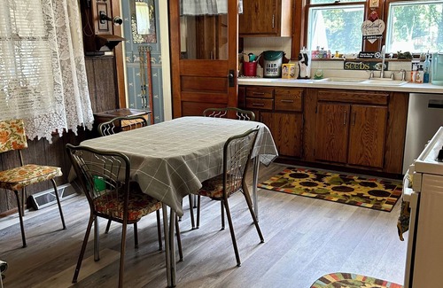 South Bend Other | Discover The Farmhouse Stay: Ocean Views & Family-Friendly!