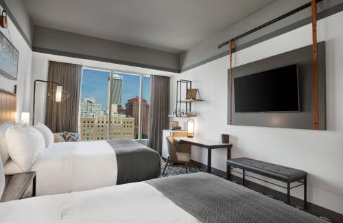 Old Market Hotel | Experience The Farnam: Autograph Collection with Top Amenities