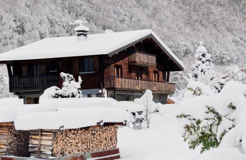 Montriond Cabin | Discover The Fat Fox Lodge: Guest Rated 9.6 with Breakfast