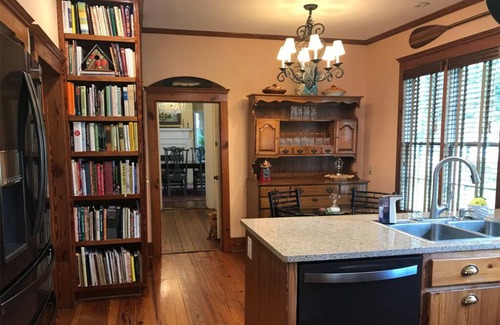 St. Marys House | Discover The Federal Quarters: Pet-Friendly Oceanfront Retreat