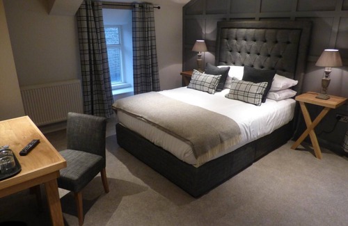 Slyne Hotel | Experience The Fenwick Steak & Seafood Pub, 4-Star Comfort