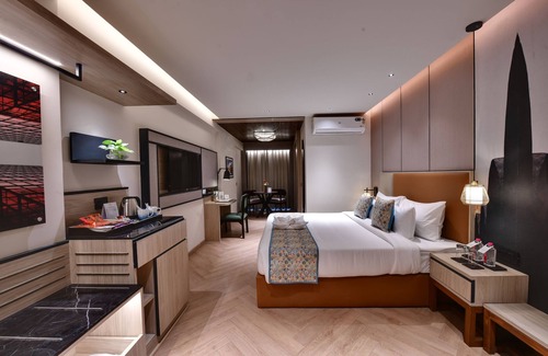 Shyam Nagar Hotel | Discover The Fern Habitat in Jaipur with Pool & Dining