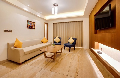 Bhopal Hotel | Inviting Stay at The Fern Residency Bhopal with Pool Access