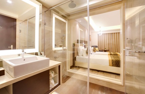 Bhopal Hotel | Inviting Stay at The Fern Residency Bhopal with Pool Access