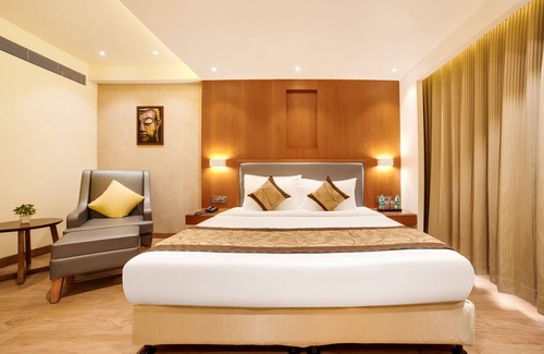 Bhopal Hotel | Inviting Stay at The Fern Residency Bhopal with Pool Access