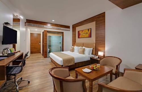 Bhuj Hotel | Discover The Fern Residency Bhuj: Pool, Spa & 9/10 Rating