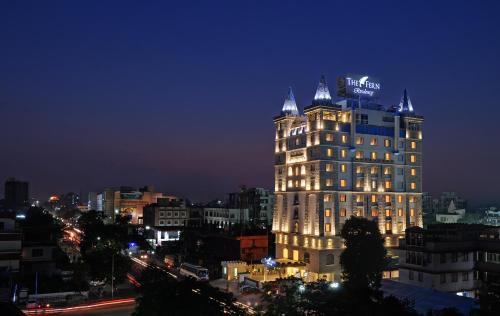 Adarsh Nagar Hotel | Discover The Fern Residency Jaipur: Poolside Relaxation & Spa