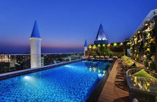 Adarsh Nagar Hotel | Discover The Fern Residency Jaipur: Poolside Relaxation & Spa