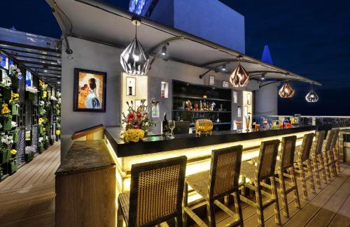 Adarsh Nagar Hotel | Discover The Fern Residency Jaipur: Poolside Relaxation & Spa