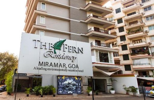 Caranzalem Hotel | Cozy Stay at The Fern Residency, Miramar with Ocean Views