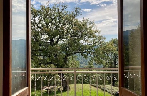Pratovecchio House | Family-Friendly Haven at The Fever Rock with Kitchen Access