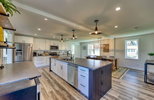 Milton Other | Family-Friendly Retreat at The Field House with Kitchen & Breakfast