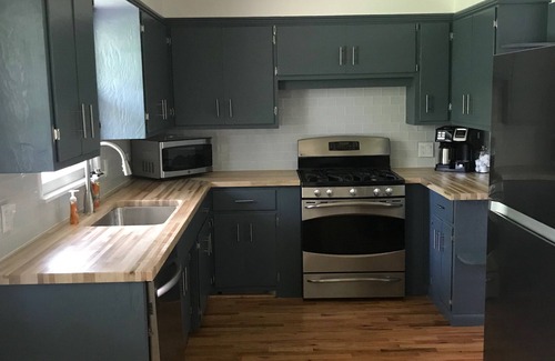 Stillwater House | Comfortable Field House with Kitchen & Breakfast for 10