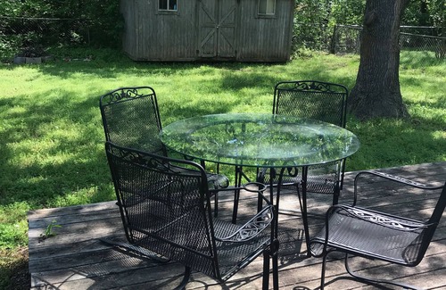 Stillwater House | Comfortable Field House with Kitchen & Breakfast for 10