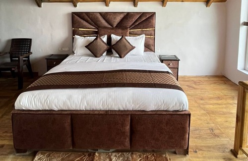 Kasiyalekh Hotel | Budget-Friendly Stay at The Fig with Breakfast Included