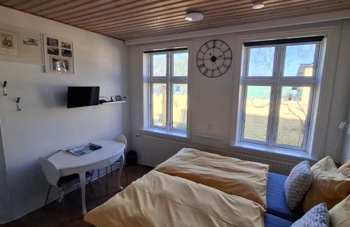Arnager House | Top-Rated FIG Studio Guest House with Ocean View & Breakfast