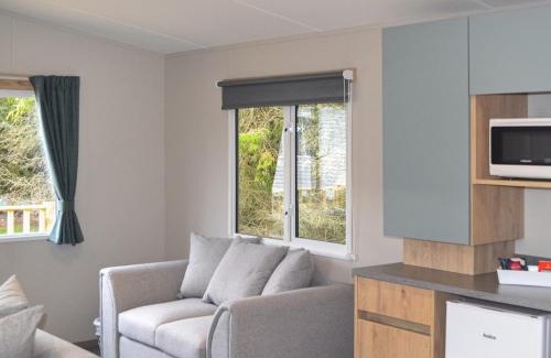 Forres House | Pet-Friendly Haven: The Finch, Rated 9/10 by Guests