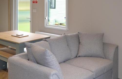 Forres House | Pet-Friendly Haven: The Finch, Rated 9/10 by Guests