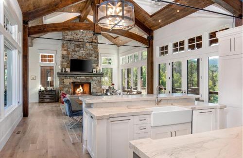Park City House | Experience Mountain Homes with Hot Tub & Ski In/Out Access