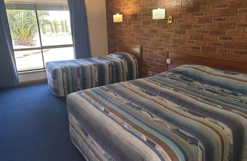 Finley Hotel | Discover The Finley Palm Motor Inn with Family-Friendly Amenities