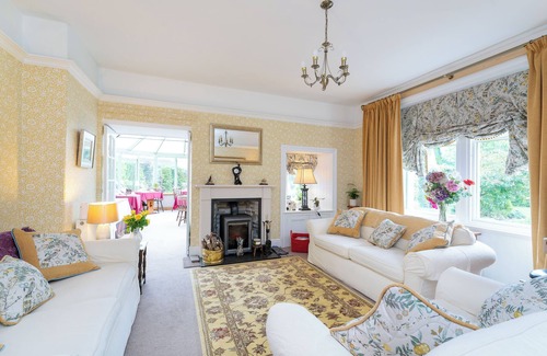 Blair Atholl House | Exceptional Stay at The Firs: Rated 9.8 with Pool & Dining