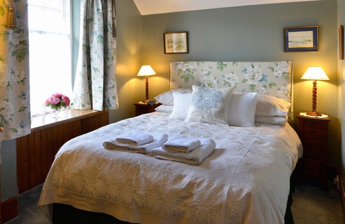 Blair Atholl House | Exceptional Stay at The Firs: Rated 9.8 with Pool & Dining