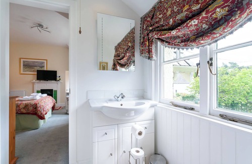 Blair Atholl House | Exceptional Stay at The Firs: Rated 9.8 with Pool & Dining