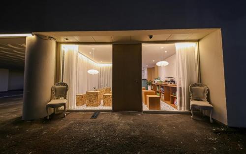 Dong-Gu Hotel | Discover The First Boutique Hotel: Child-Friendly Retreat