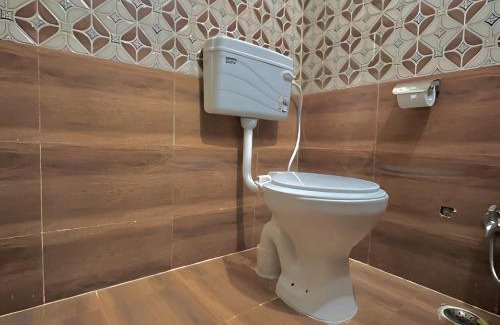 Indira Nagar House | Cozy First Floor Homestay with Family-Friendly Amenities