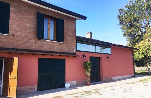 Cocomaro di Cona House | Elegantly Inviting Manor House with Pool & Family Amenities