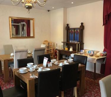 Parkgate Hotel | Discover The Fitzwilliam Hotel with Pool and Family Amenities