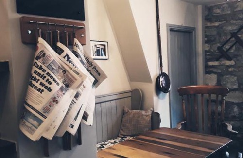 Horton Hotel | Discover Comfort at The Five Dials Inn - Rated 9/10!