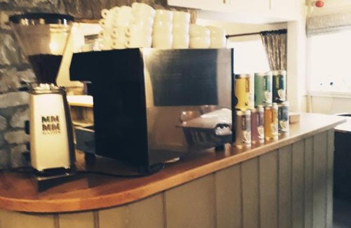 Horton Hotel | Discover Comfort at The Five Dials Inn - Rated 9/10!