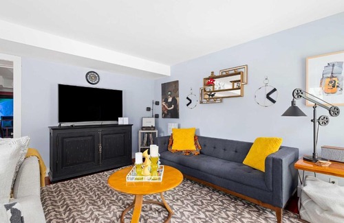 Galena House | Discover The FiveTen Federal - A Downtown Galena Retreat