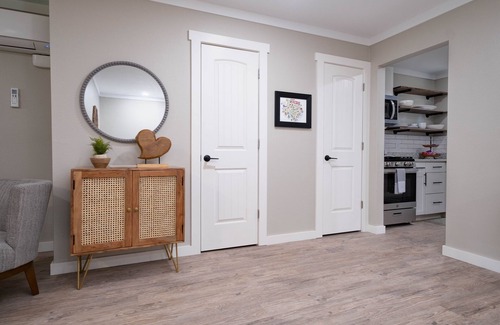 Canyon Apartment | Ideal Stay at The Flats Modern Apt, Steps from WTAMU