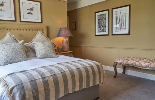 Twyning Hotel | Pet-Friendly Retreat at The Fleet Inn: Rated 8.9/10