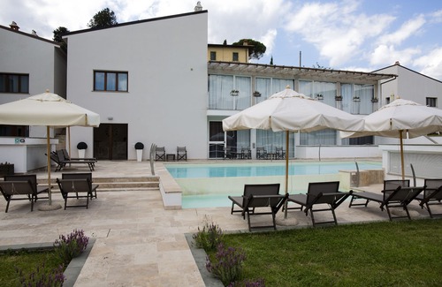Pelago House | Relax at The Florence Hills Resort & Wellness with Ocean View