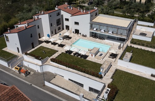 Pelago House | Relax at The Florence Hills Resort & Wellness with Ocean View